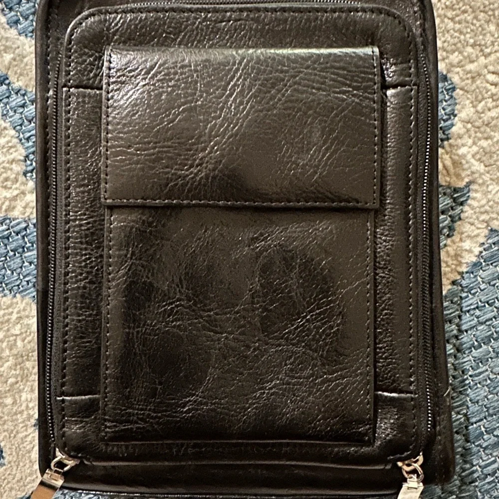 PELLE STUDIO Black Leather Crossbody Bag Vintage